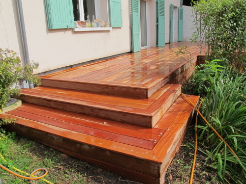 Réaliser ma terrasse escalier en bois exotique