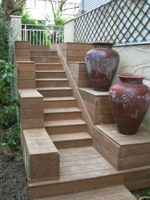 escalier exterieur avec lame de terrasse