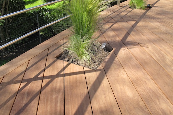 Terrasse en Bois jardinire