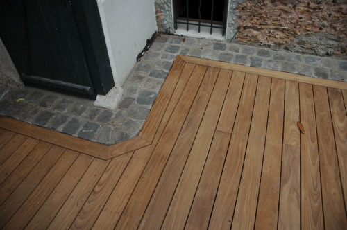 Terrasse en bois seuil trop bas