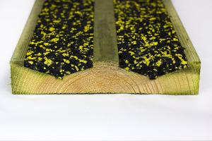 Lame de Terrasse en Pin traité avec Antidérapant souple Aquadeck, Lemon Fleck