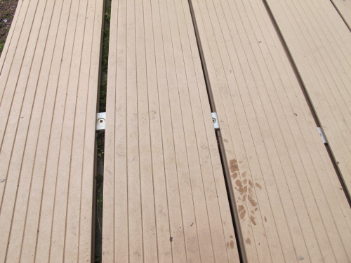 Terrasse en bois composite dfecteuse