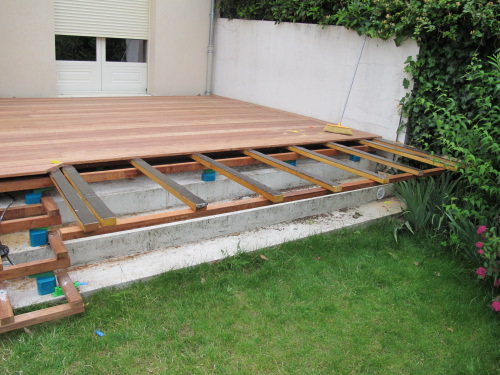 Isoler ma structure de terrasse bois avec bande bitumineuse