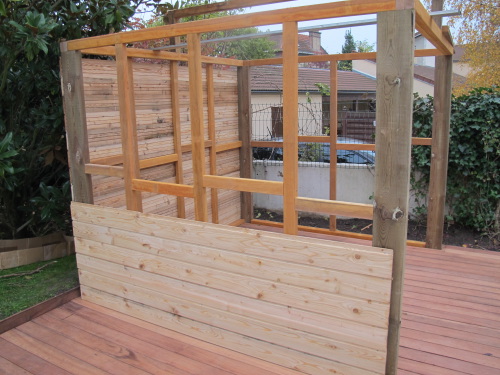 Construire une cabane en pin traité