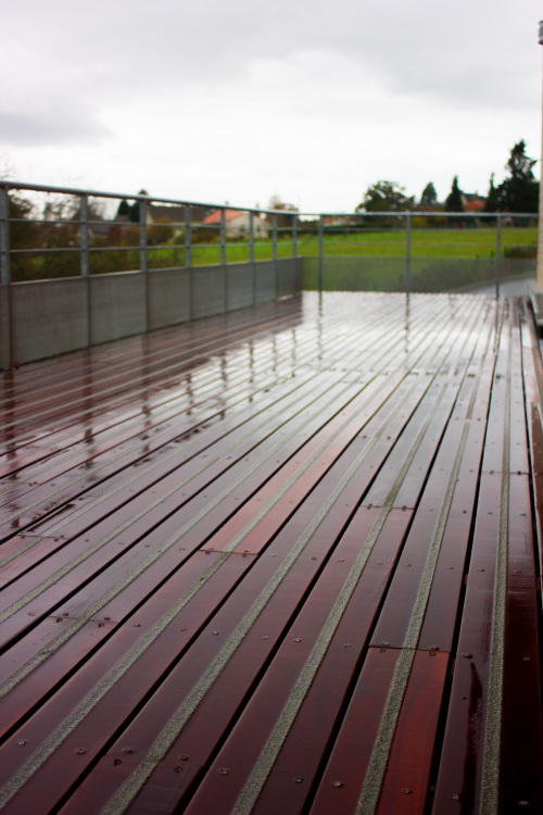 terrasse bois avec lames antidrapantes