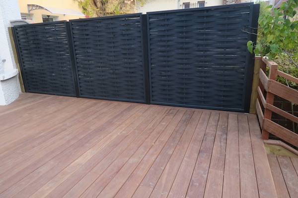 Terrasse en bois et brise-vue, claustras, palissades