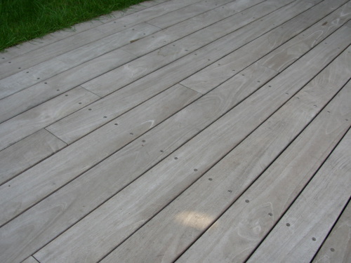 Terrasse en teck vieilli 