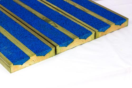 Lame de Terrasse en Pin traité avec Antidérapant souple Aquadeck, Bleu