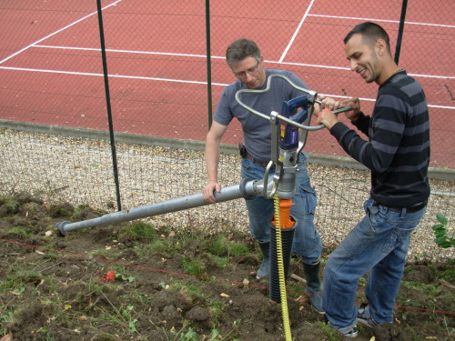 Poser une vis de fondation pour ma terrasse en bois