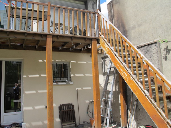 terrasse reconstruite aprs un incendie