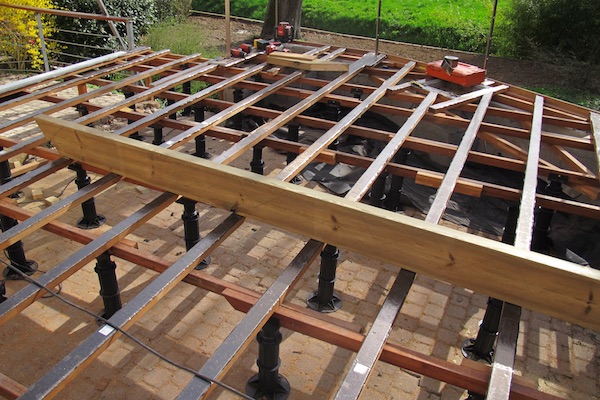 Terrasse en bois  mi-hauteur