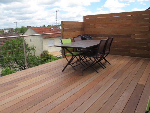 terrasse en bois sur pilotis