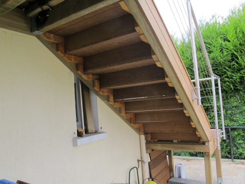 terrasse en bois sur pilotis