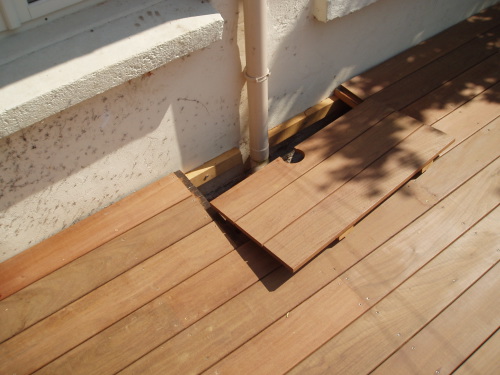 Construire une regard d'évacuation dans ma terrasse en bois