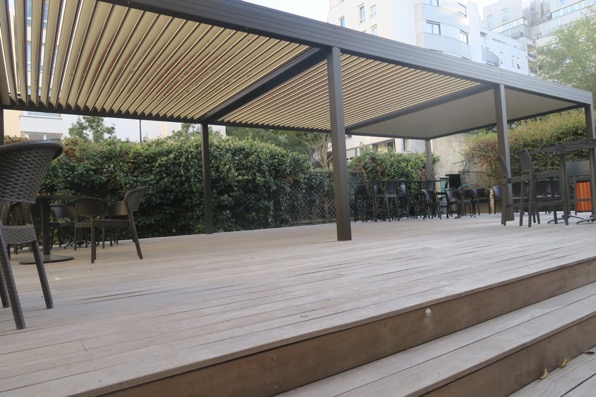 Pergola bioclimatique