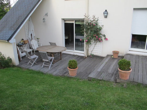 Belle terrasse avec une structure pourrie 