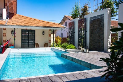 Abords de piscine en pin Radiata