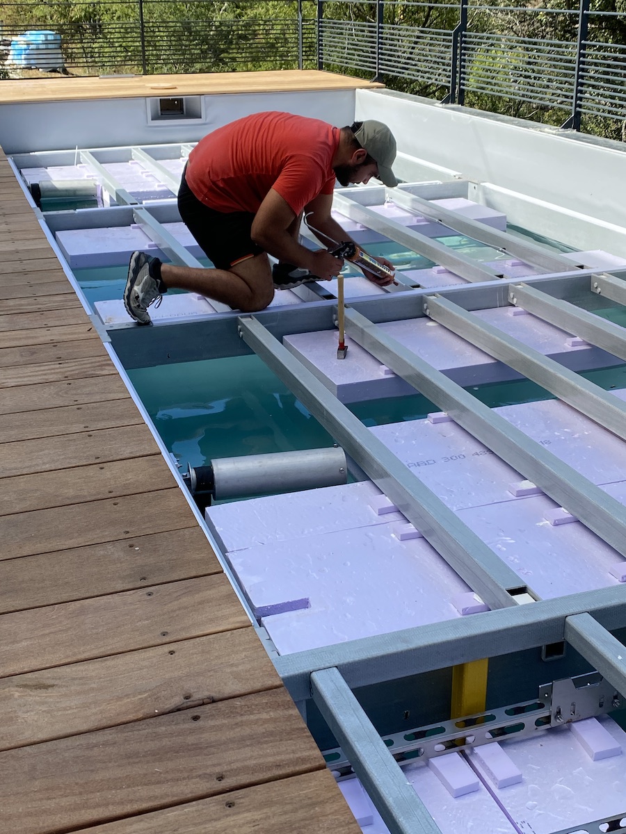 fond mobile de piscine haut de seine