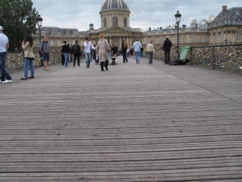 Terrasse de la passerelle des arts  paris 