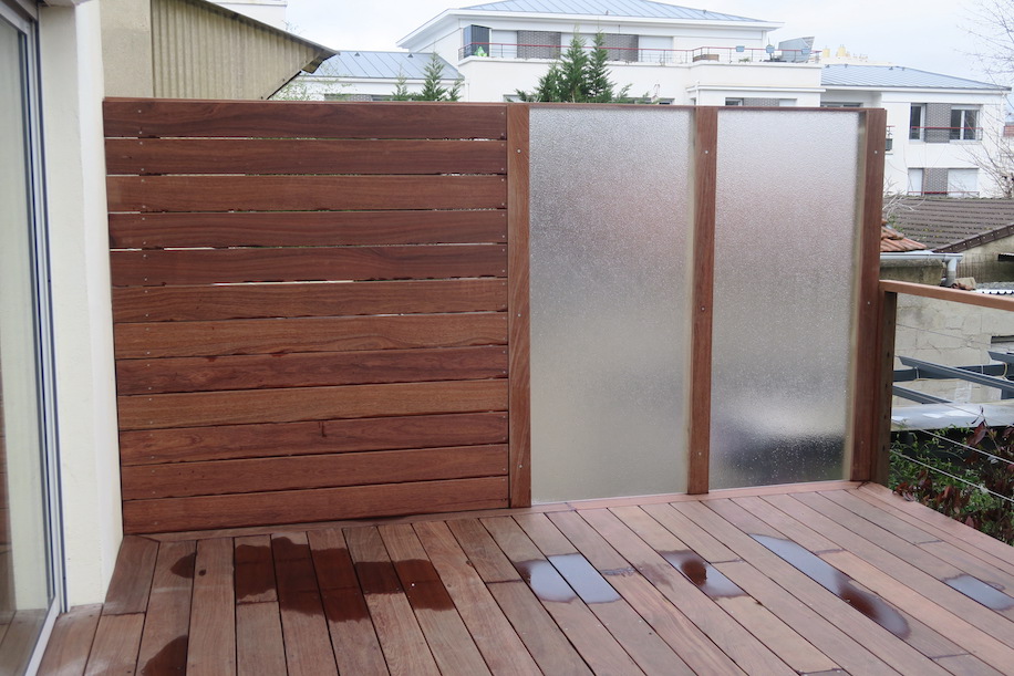 installation Terrasse en bois exotique et garde-corps en Inox